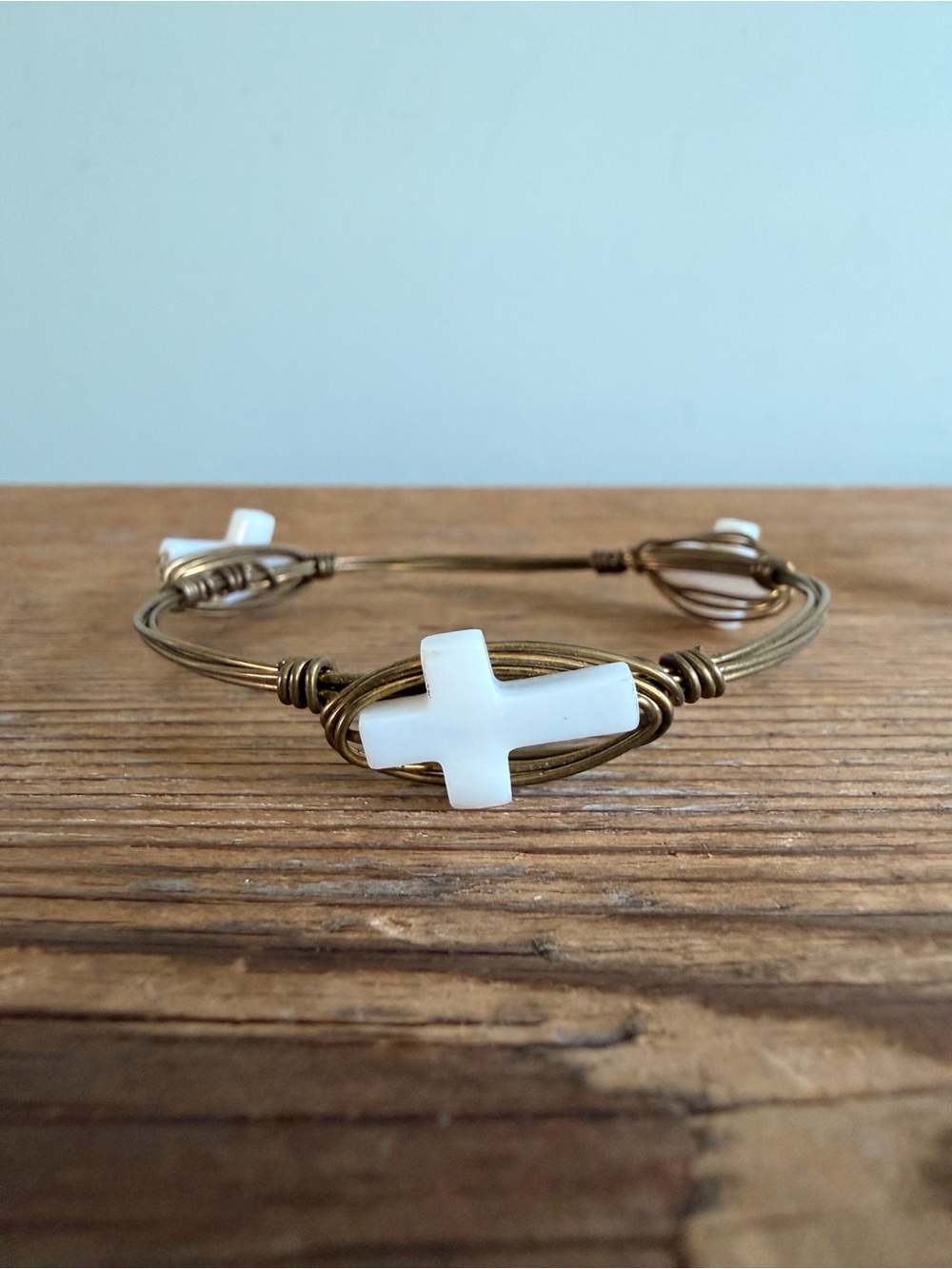 White Cross Wire-Wrapped Bangle Bracelet - Women Jewelry